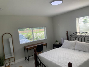 Cozy Private Oasis, West Miami